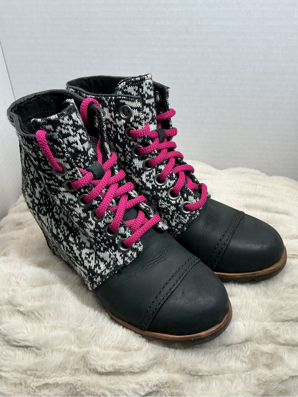 SOREL PDX Knit Wedge Ankle Boots – Women’s Size 6 EUC